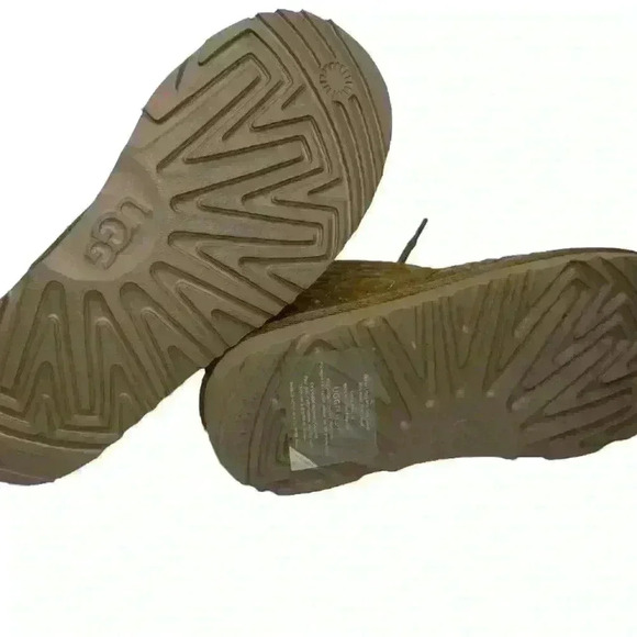 New UGG child Unisex size 3 Neumel II Graphic Stitch Chukka brown Boot - Picture 6 of 10